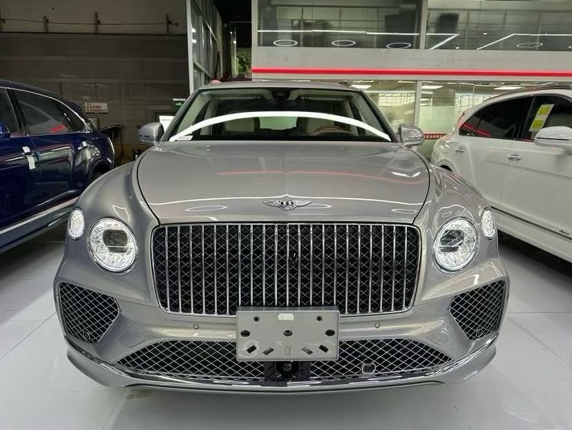 Bentley宾利添越4.0T及3.0T混沌同时降价30万