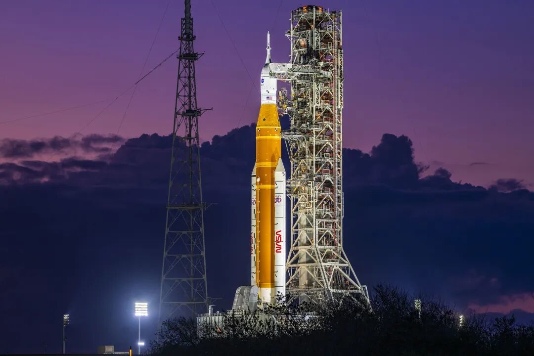 SLS火箭是史上单次发射成本最高的火箭 | NASA / Joel Kowsky