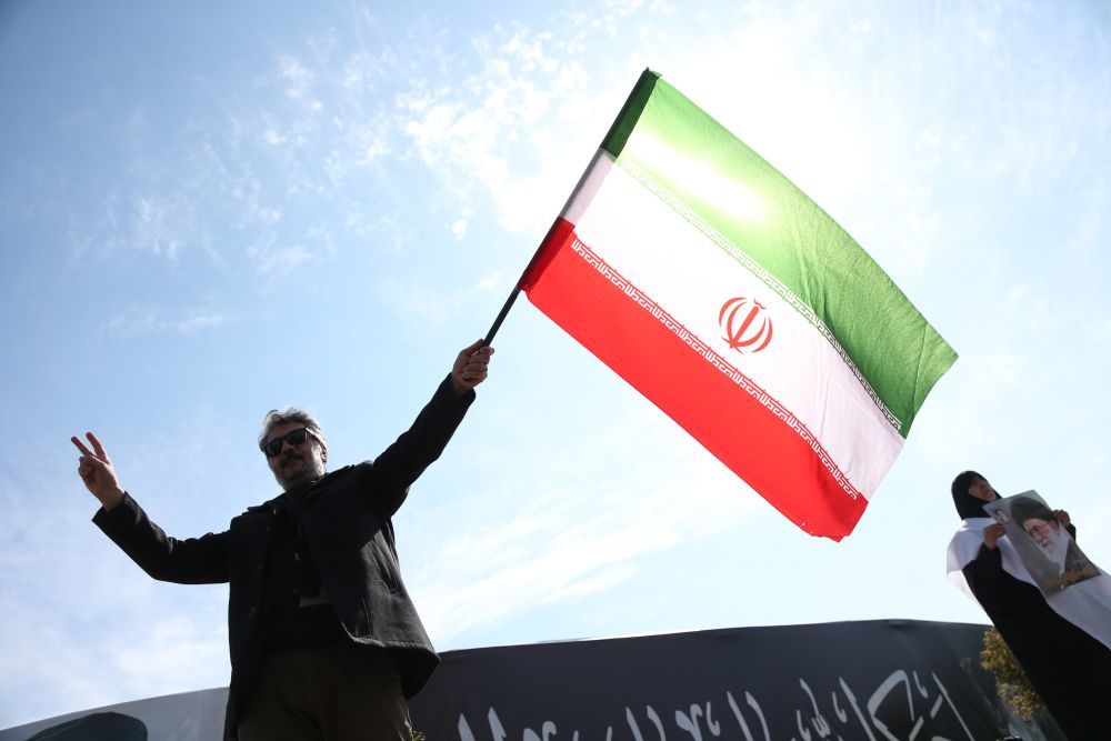 3月4日，在伊朗首都德黑兰市中心革命广场，民众集会谴责美国和以色列对伊朗的军事行动。