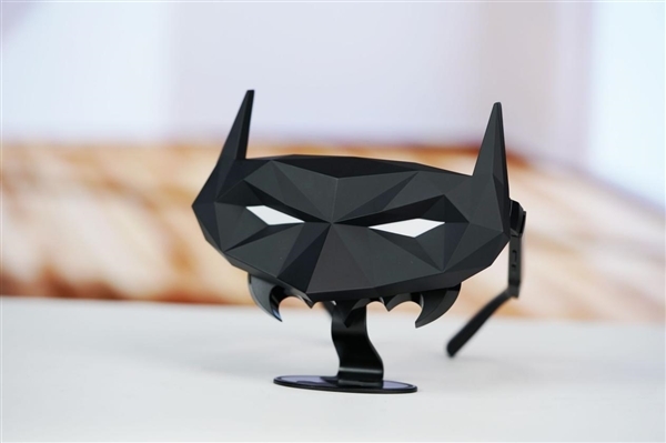 口袋里的135英寸HDR巨幕！雷鸟Air 4 Pro蝙蝠侠图赏