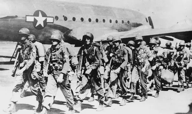 ▲1945年美军接管日本。(图片来源:网络)