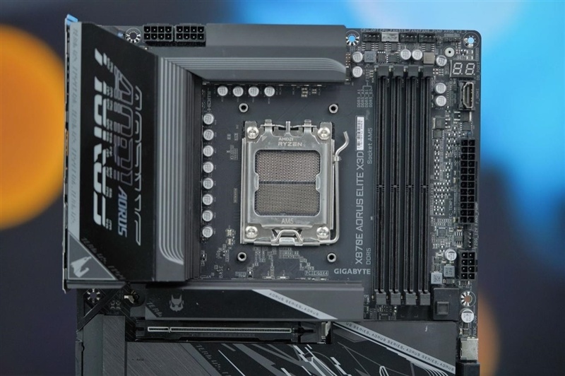 EXPO ULL到底有多强!技嘉X870E AORUS ELITE X3D主板评测:一键提升5%游戏帧率
