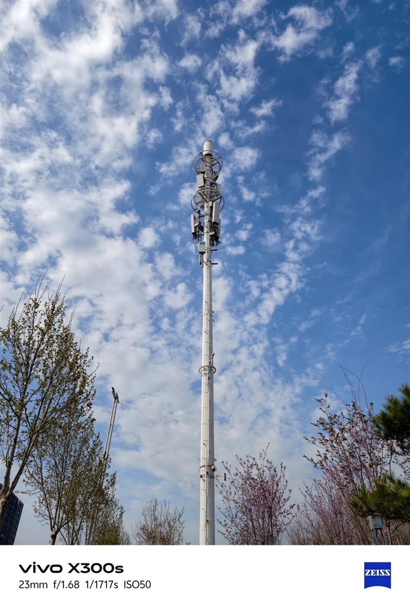 天玑9500搭配蔡司影像 vivo X300s手机全面评测:省心耐用的直屏主力机