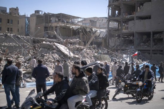 3月3日,德黑兰一座警察总部被夷为平地