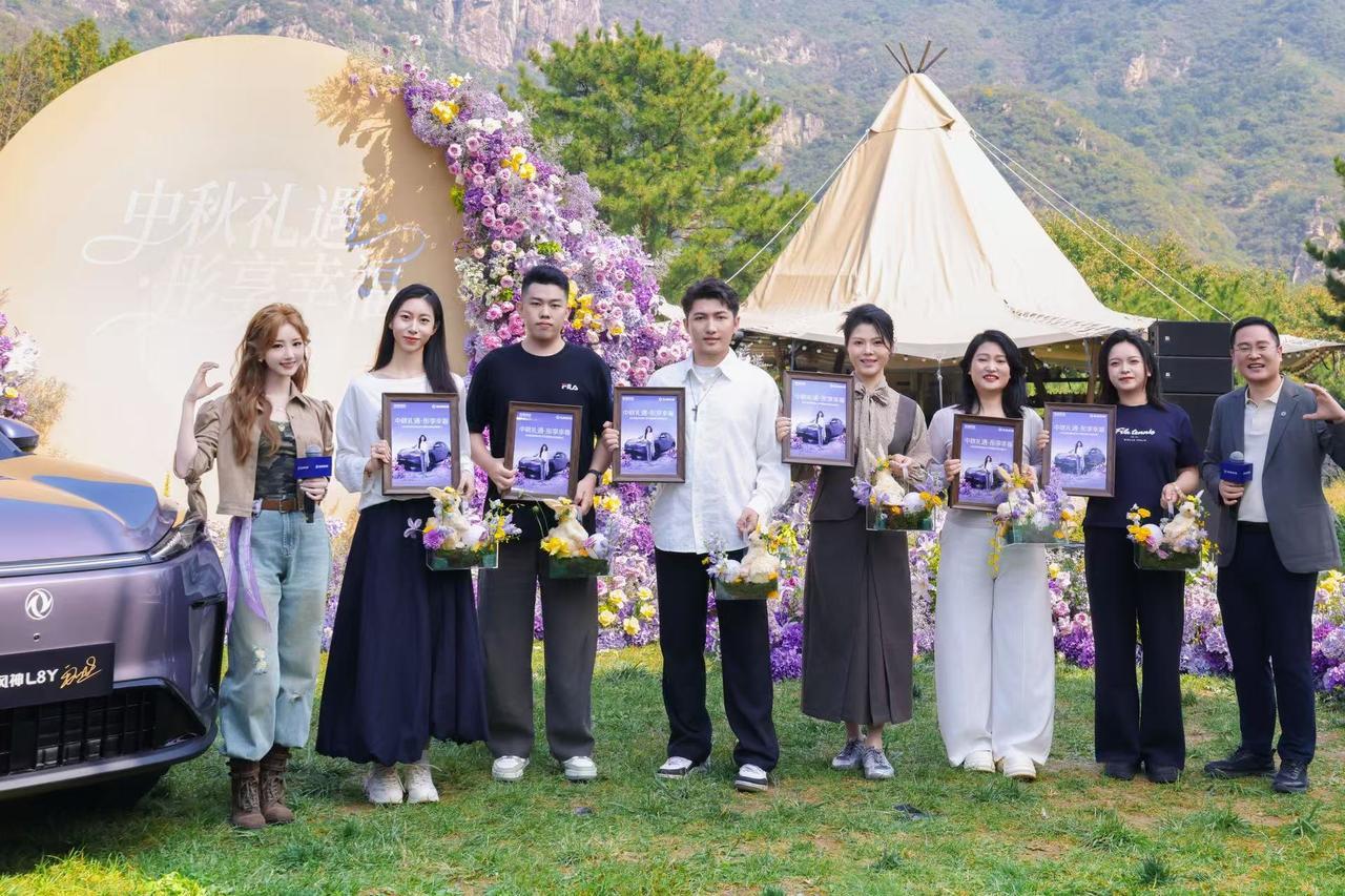 【中秋圆满交付，风神L8Y主打满配家用纯电体验】中秋期间，东风风神在