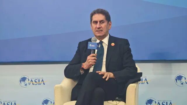 3月27日，外洋可再天真力机构总办事弗朗西斯科&middot;拉&middot;卡梅拉给与媒体采访（第一财经记者/摄）