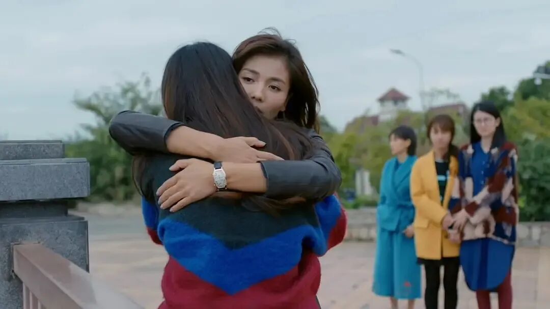 《欢乐颂》安迪主动拥抱樊胜美