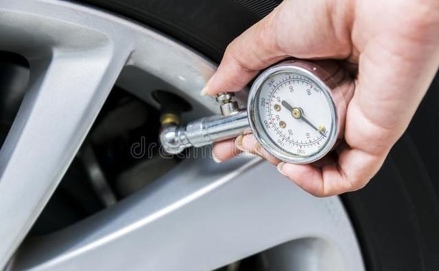 油价太贵别硬扛,学会这4招,百公里至少省两升油,老司机都不一定懂-有驾