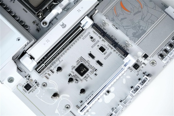 融入雕妹二次元设计！技嘉B850 AORUS ELITE-P ICE主板图赏