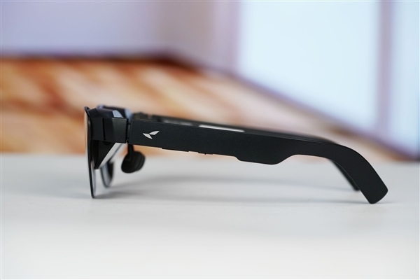 口袋里的135英寸HDR巨幕！雷鸟Air 4 Pro蝙蝠侠图赏