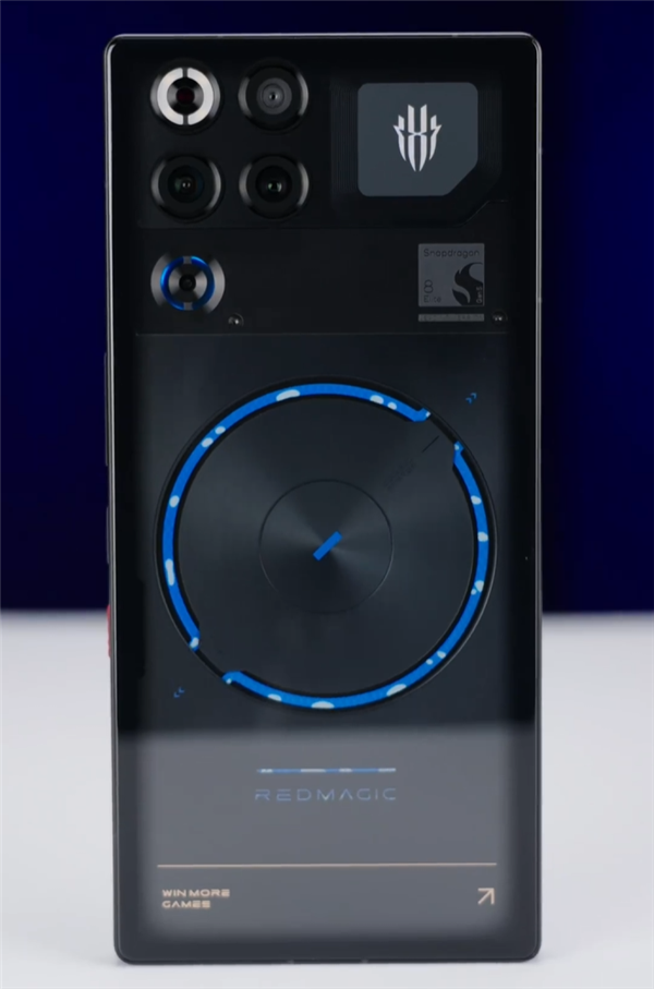 最强安卓性能机！红魔11S Pro+超前开箱：独家风冷+水冷、透明机身