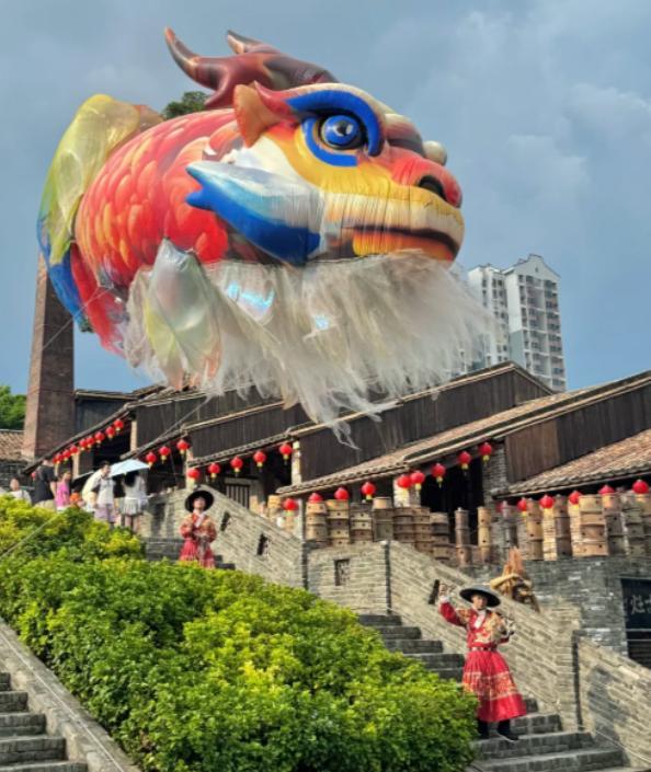 南风古灶鳌鱼巡游。