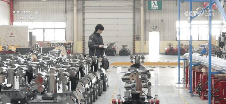 宝妈做起“数据采集员”背后:机器人正催生多类新兴岗位
