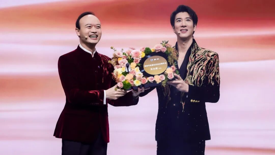 全球首位车主王力宏，为什么粉了腾势N9闪充版？
