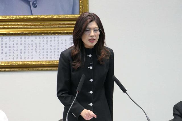 郑丽文