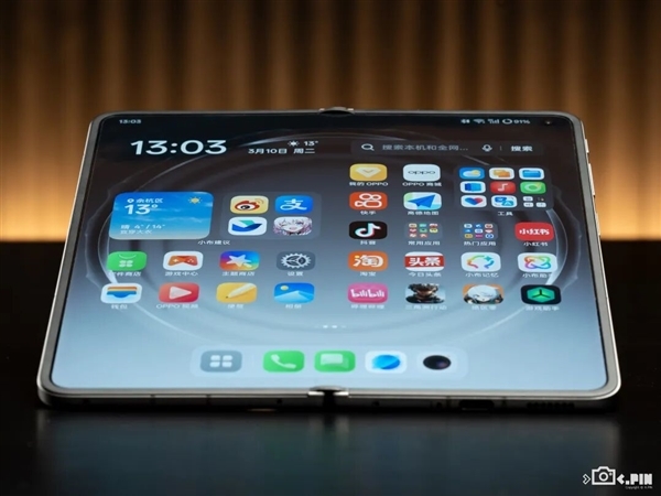超越行业老大哥！OPPO的新折叠屏好像真的感受不到折痕了