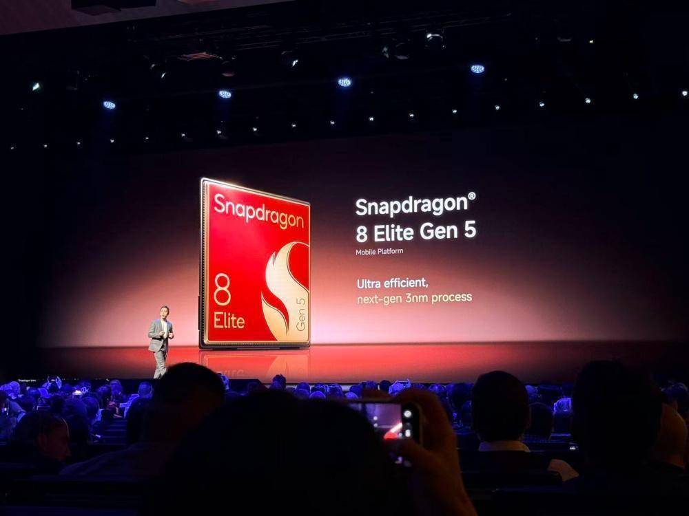 小米巴塞罗那炸场!真徕卡手机1.6万元开卖,VGT超跑等9大新品齐发