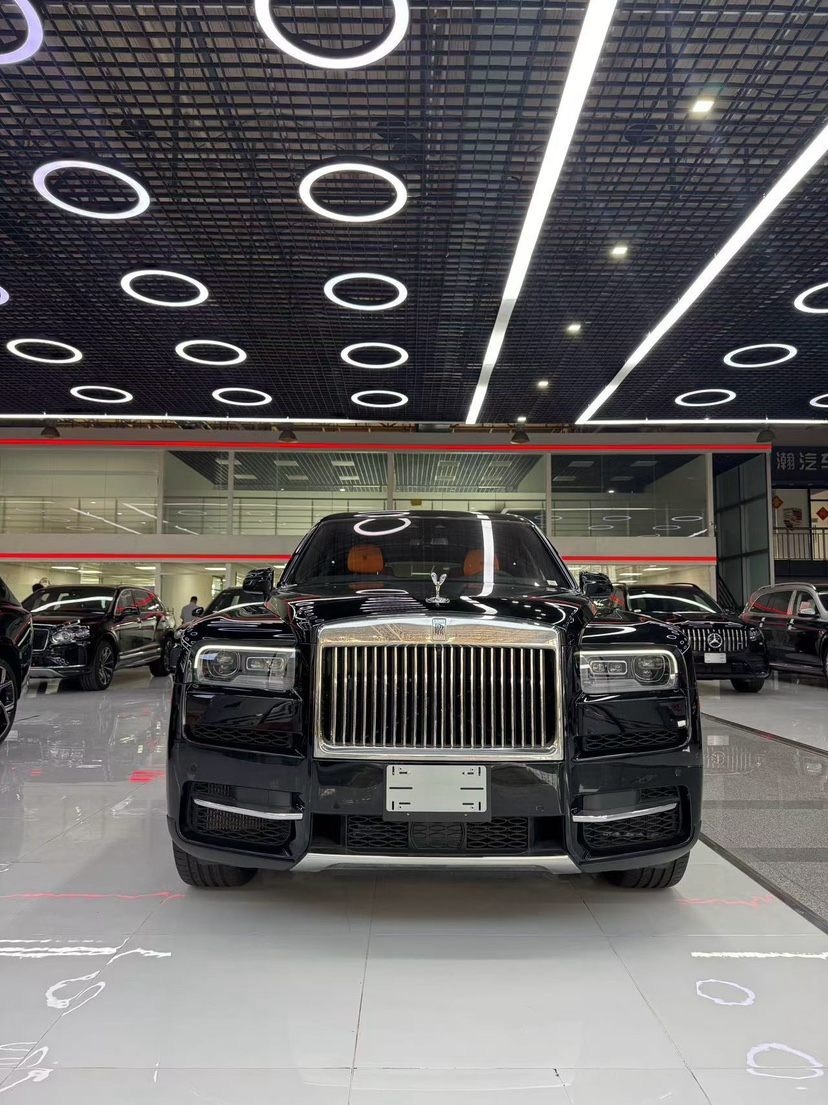 超豪华SUV劳斯莱斯库里南 降价过百万