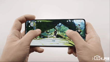 超越行业老大哥！OPPO的新折叠屏好像真的感受不到折痕了