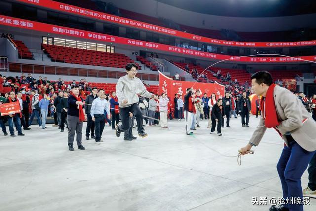↑这是中化新能源有限公司在雄安新区打造的首座一站式“光储充放”示范站。（受访单位供图）