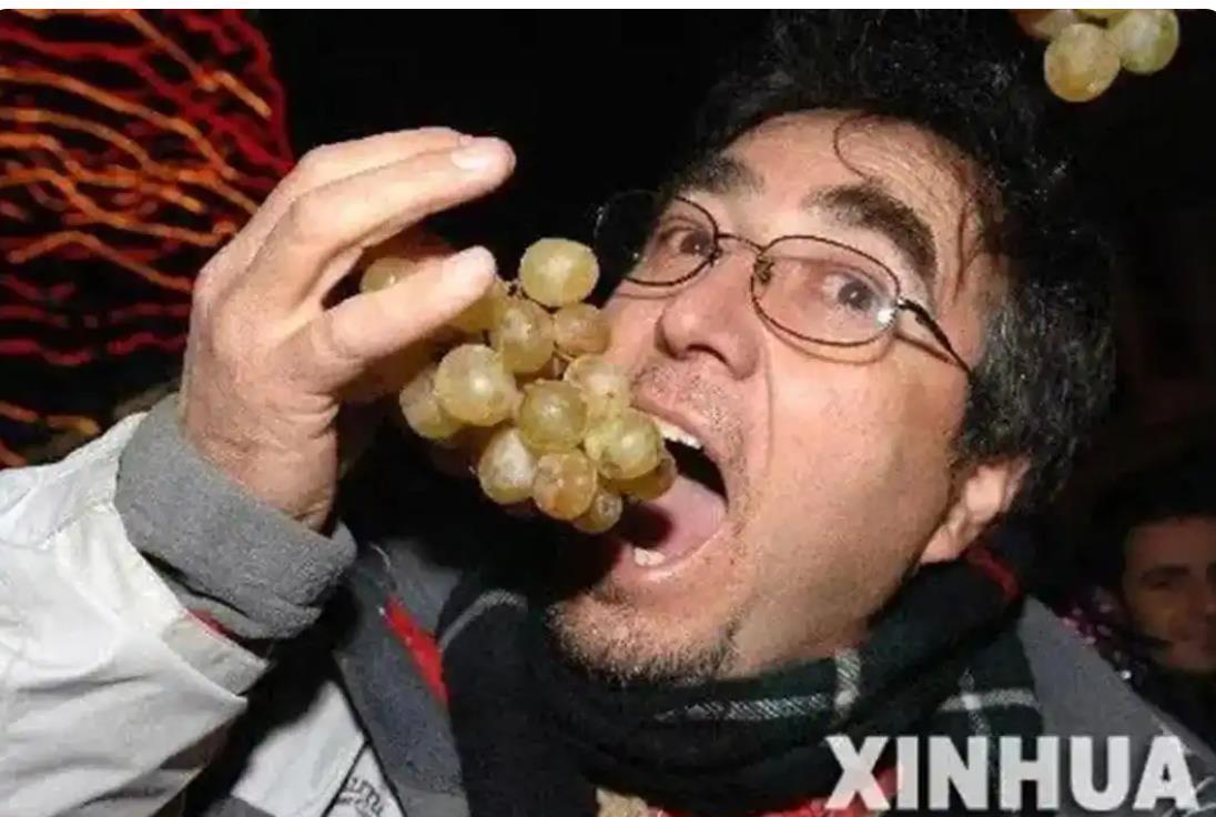 吃葡萄.png