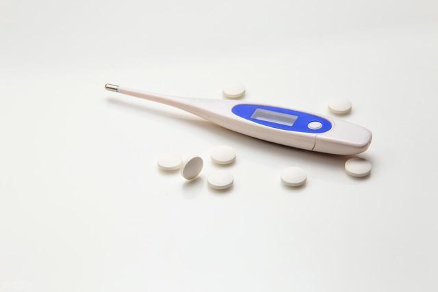 白色背景中的药品