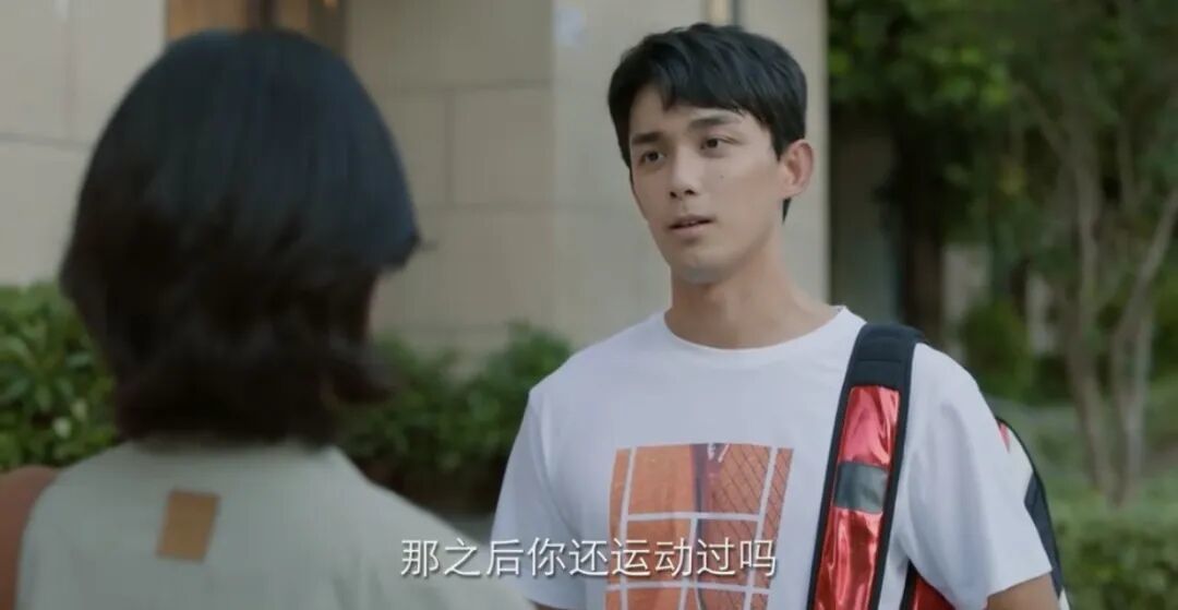 “花上千报名费泥坑打滚”，这网红运动看着自由、做起来暗藏危险