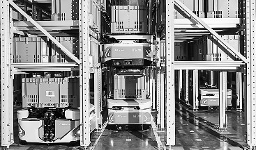 菜鸟自主研发的攀爬机器人已经完成交付投入运营配资天眼。菜鸟集团供图