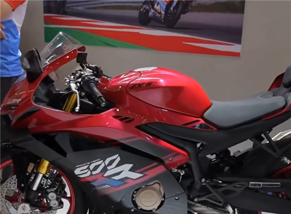 首日订单破2千万好意思元！张雪机车初度亮相广交会：老外追着下单数千台