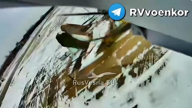 俄军“星链”无人机开始袭击乌后方机场的战机了