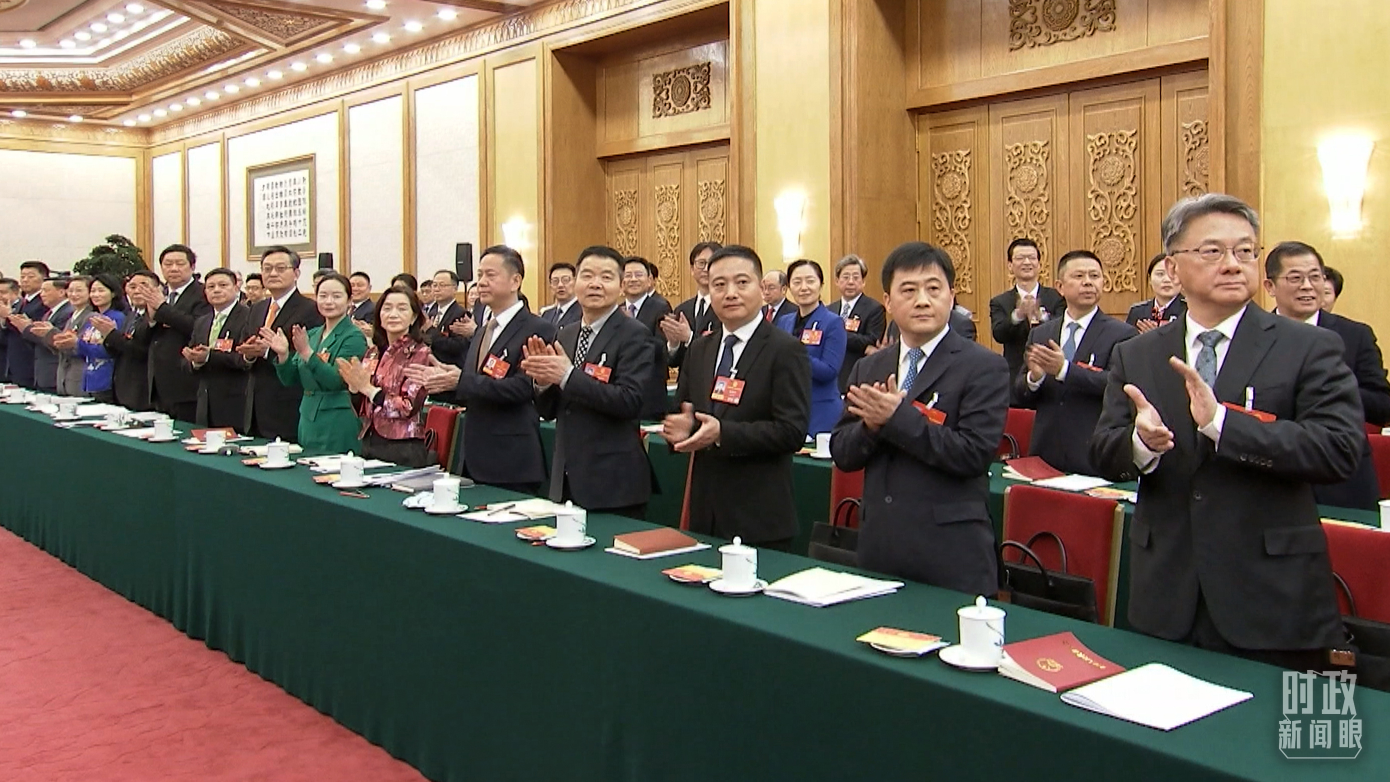 △江苏代表团审议现场。