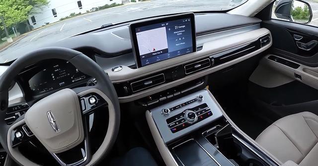 手握55万开新款Q7,再换林肯飞行家,实测200公里差距太明显!-有驾