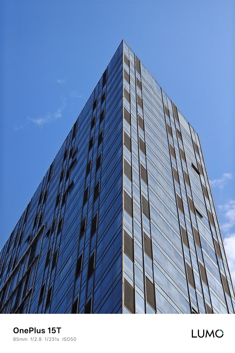 小屏不妥协配置反升级！一加15T手机深度评测：小巧玲珑的满血性能旗舰