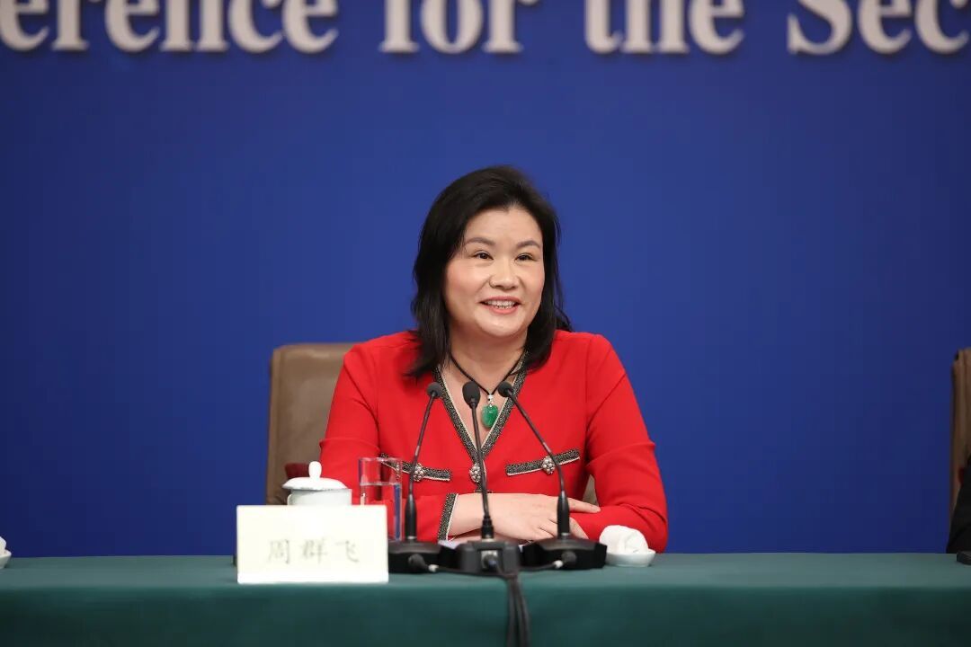 周群飞 图源视觉中国