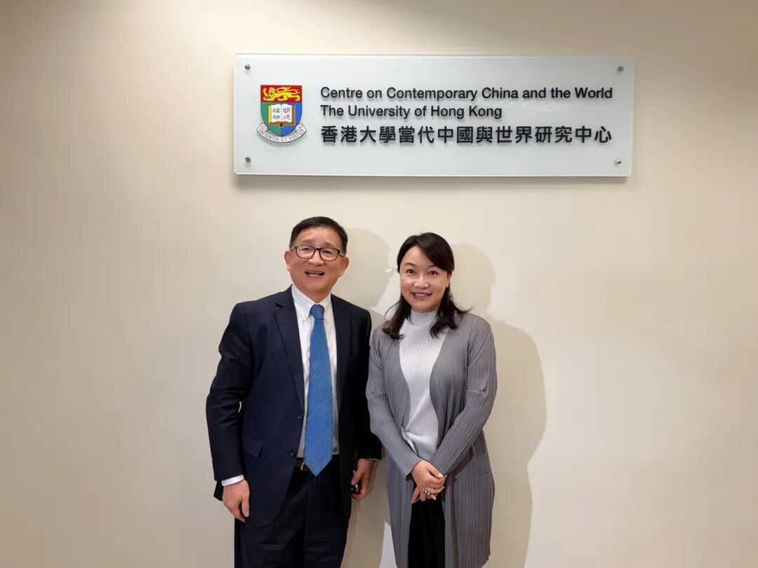 “北京对话”聚会首创东说念主、布告长韩桦对话香港大学政事学扶持、前好意思国布鲁金斯学会约翰-桑顿中国中心主任李成