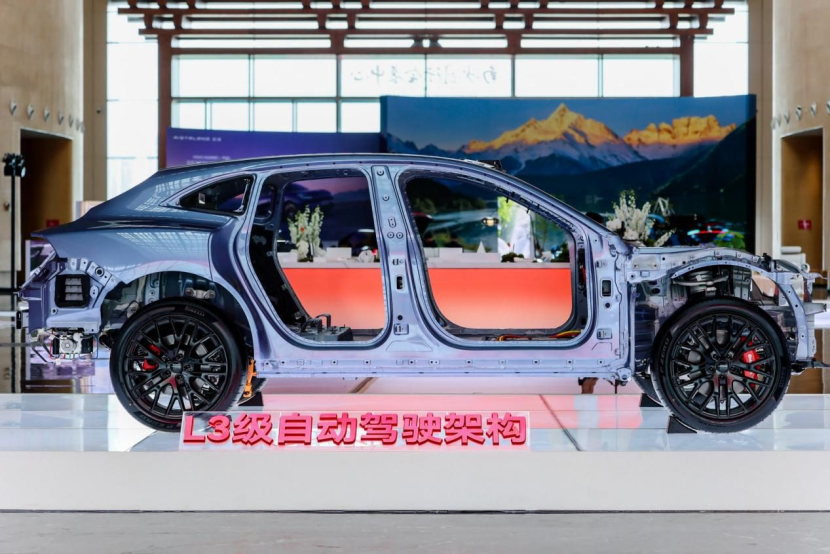 起步就是L3架构!这台阔五座SUV真的不讲武德