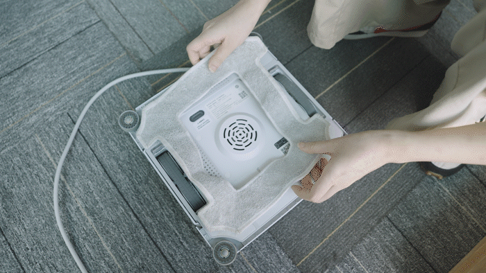 清洁“蜘蛛侠”照进现实？追觅 C2 Station 擦窗机器东谈主体验