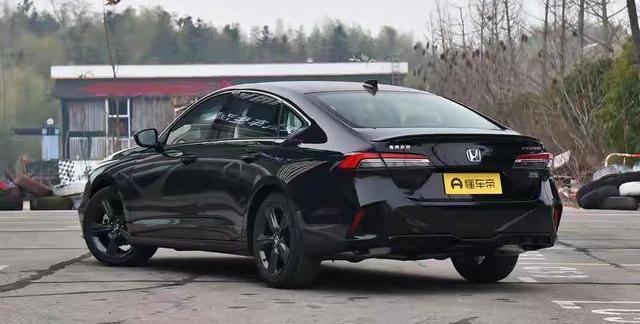 预算13万不看网红车，我提了英仕派，这才叫B级车底盘！-有驾