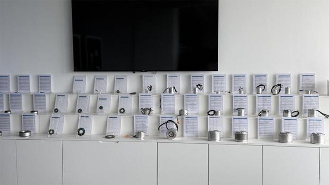 多款人形机器人关节零部件集中陈列展示