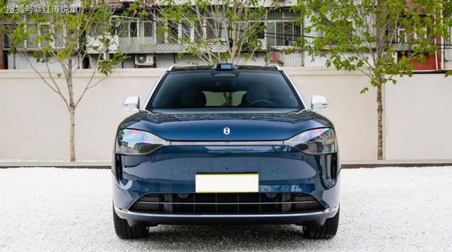 拥有一辆问界m9,原本是我这个年纪初老者没有想过的事,我最初对智驾毫无了解,如今却感受到科技带来的颠覆与便利,体验超乎想象-有驾