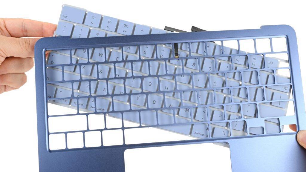 拆开 MacBook Neo,我发现了未来苹果电脑的蛛丝马迹