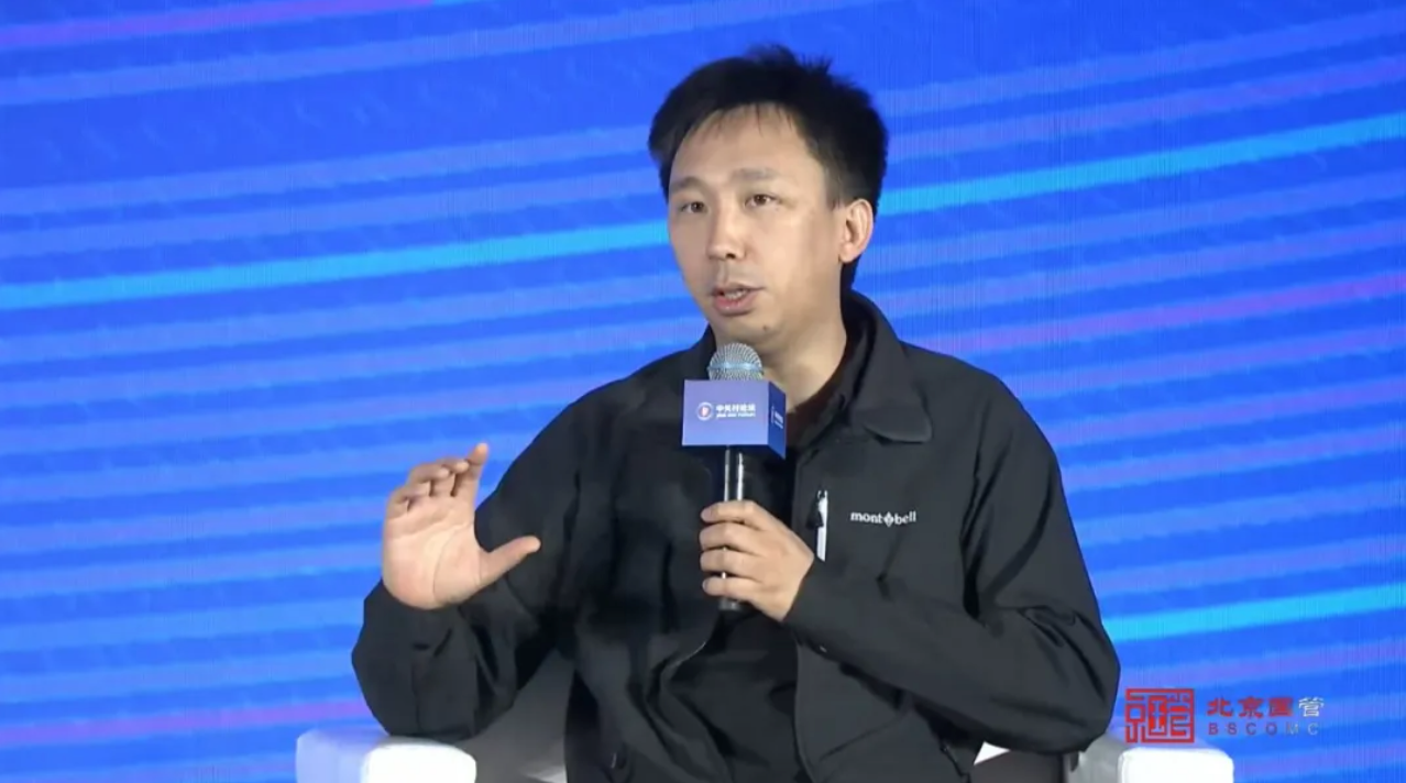 别被机器人跳舞骗了,我们还在 GPT-2 时代| 具身智能百亿圆桌