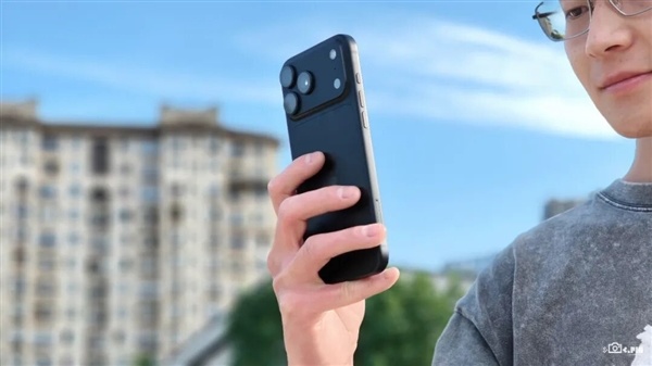 全新iPhone 18上手测评!苹果最听劝的一集?
