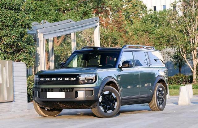 美系中大型SUV杀疯了！23万内+双动力，续航1220km-有驾