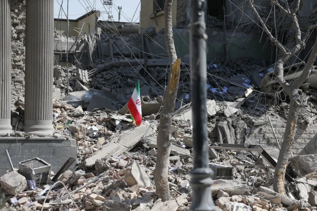 “再炸几次,为了好玩”