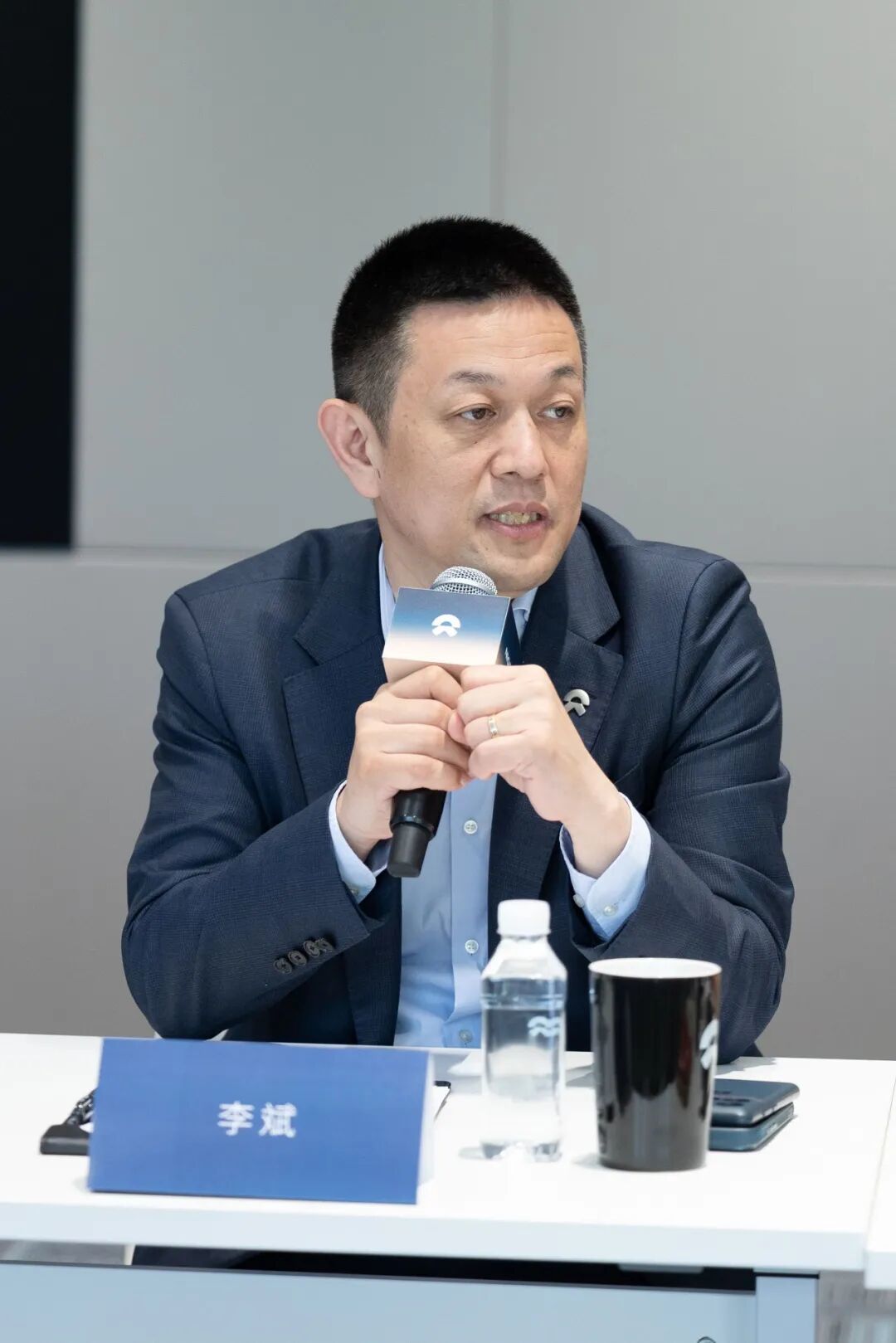 从1%信任到连续盈利,李斌:蔚来继续结硬寨、打呆仗