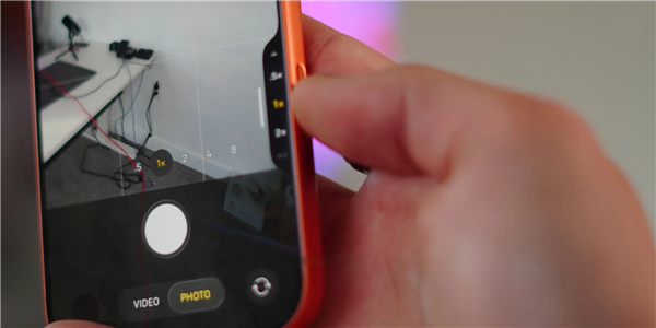 iPhone 18 Pro简化相机键功能：被吐槽华而不实 苹果近年来最具争议的设计