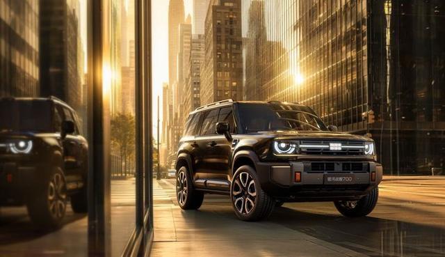吉利银河战舰700一车两吃，国内首秀奔赴全球｜汽势新车