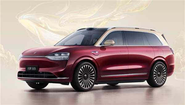 最新纯电车保值率出炉:问界M9稳居第一 小米SU7排第七