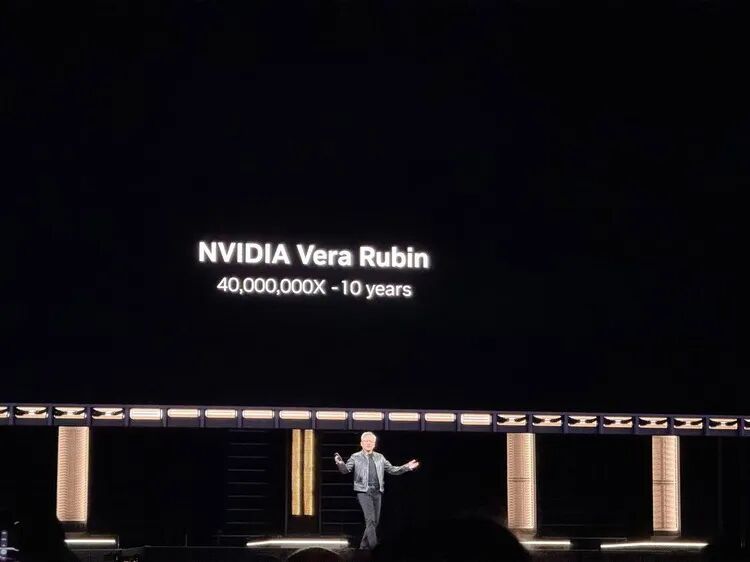 直击GTC:1万亿美元GPU、为龙虾做“CUDA”,老黄就指着你烧token了